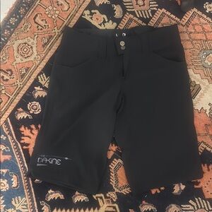 Dakine Black Mountain Bike Shorts Medium